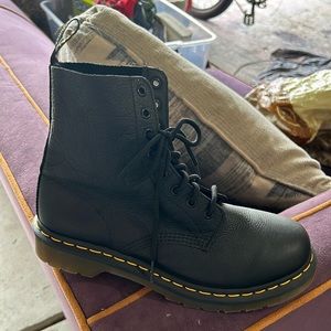 Dr martins never worn size us 9